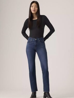 Levi’s Shaping Straight Jeans 28